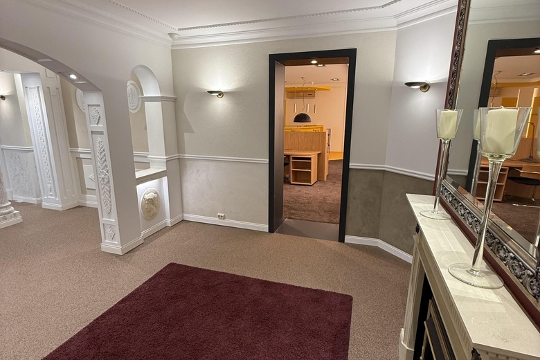 BedrijfsruimteaanEinsteinstraat 2<br/> inHillegom