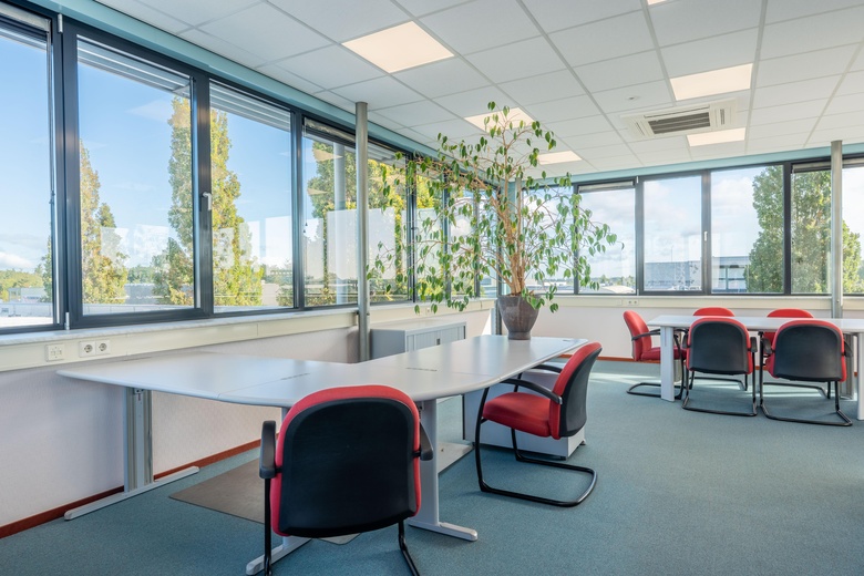 KantoorruimteaanBedrijfsweg 3<br/> inLopik