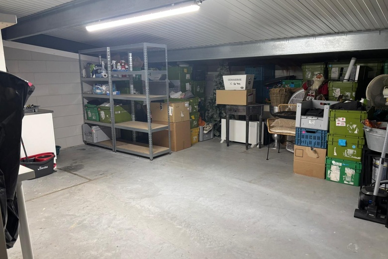 BedrijfsruimteaanKnibbelweg 73<br/> inZevenhuizen