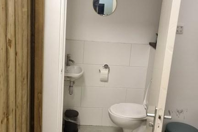 KantoorruimteaanAmbachtsweg 4 D<br/> inOosthuizen