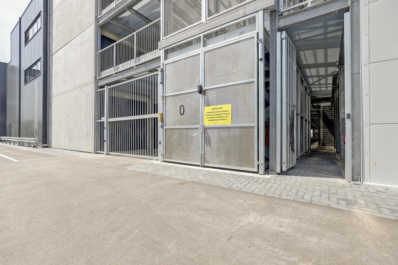 BedrijfsruimteaanConservenweg 71 - 77<br/> inRoelofarendsveen