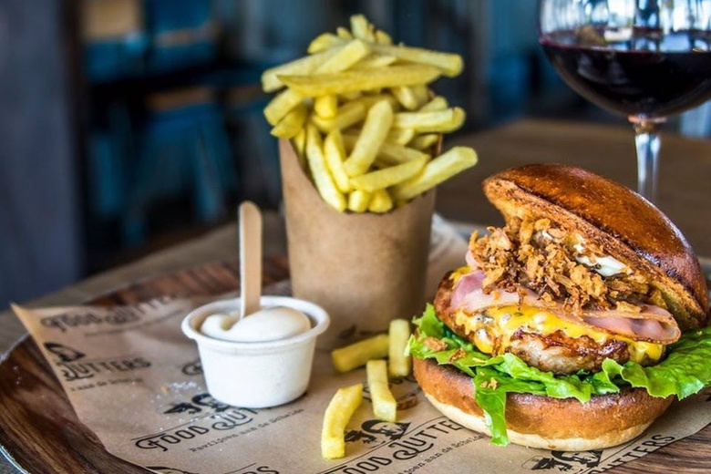 HorecaaanScheldeboulevard 7<br/> inTerneuzen