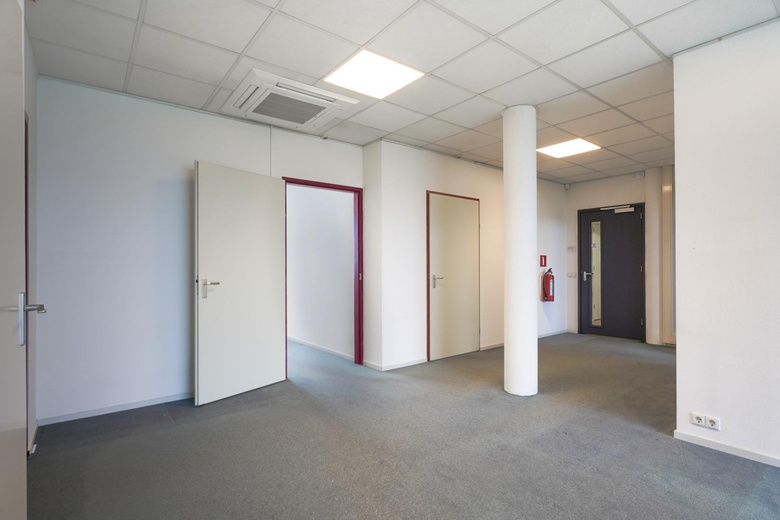 KantoorruimteaanKubus 70<br/> inSliedrecht