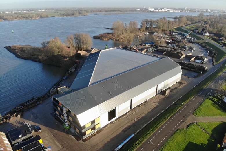 BedrijfsruimteaanHoef 15<br/> inSleeuwijk BedrijfsruimteaanHoef 15<br/> inSleeuwijk