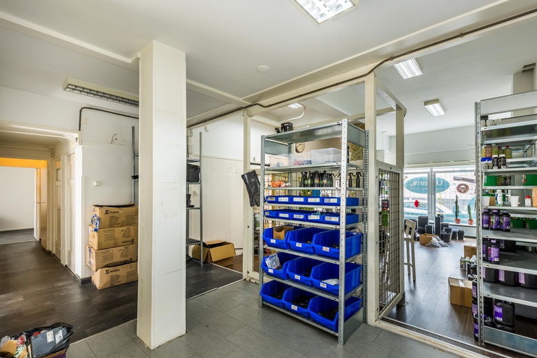 WinkelruimteaanPleinweg 240<br/> inRotterdam