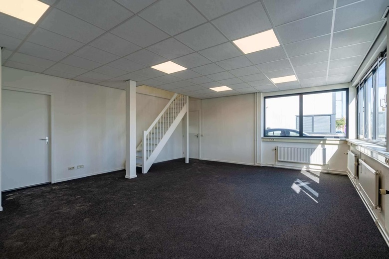 BedrijfsruimteaanPlatinastraat 79<br/> inZoetermeer