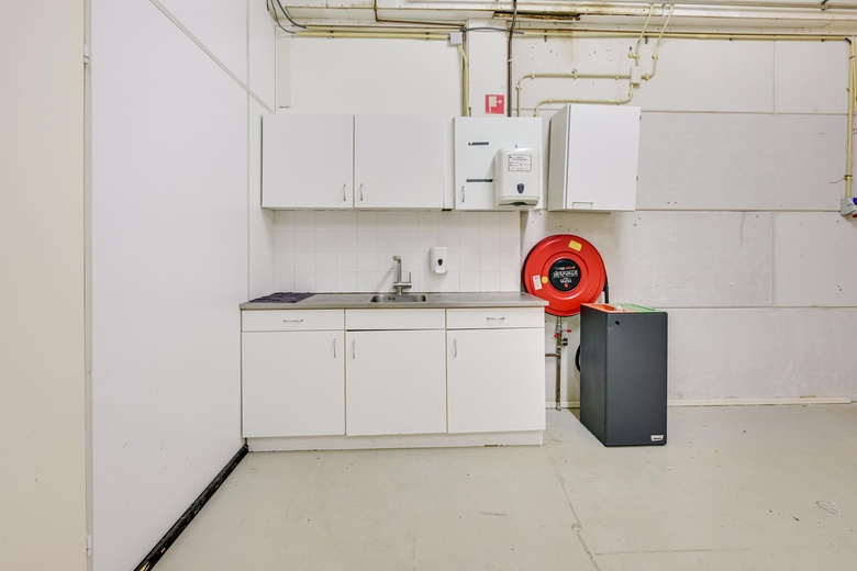 BedrijfsruimteaanDe Liesbosch 8 E<br/> inNieuwegein