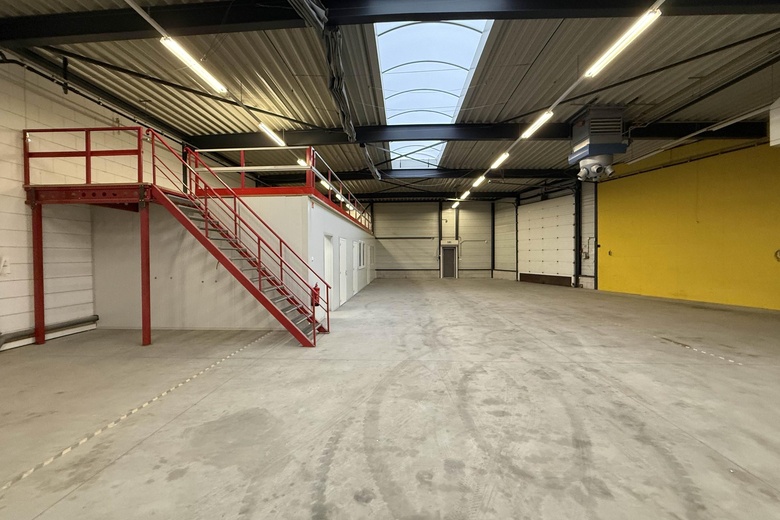 BedrijfsruimteaanProf. Asserweg 18<br/> inWaalwijk