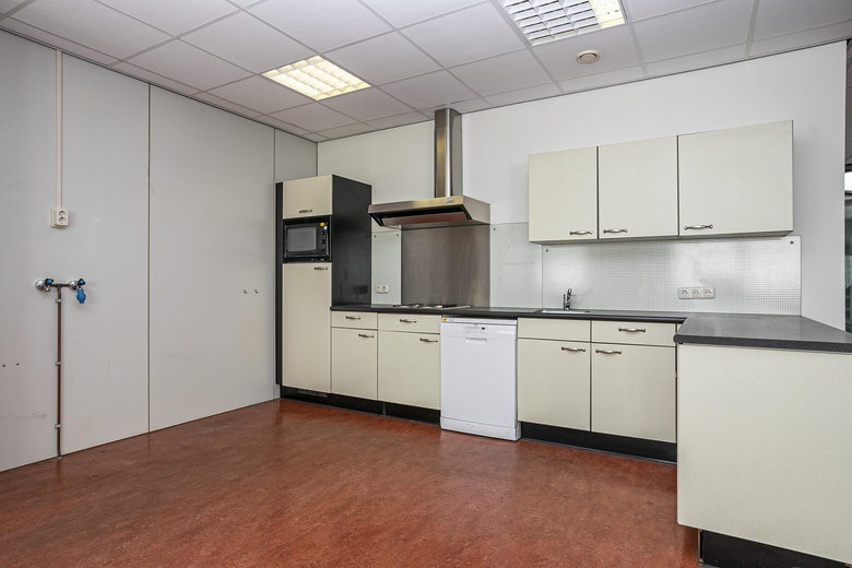 Bekijk foto 12 in  aan de  in 