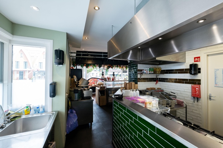 WinkelruimteaanStationsweg 31<br/> inOostvoorne