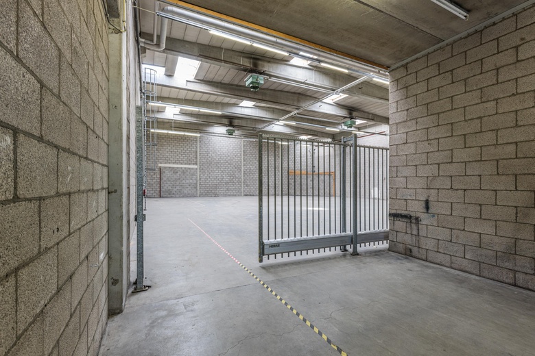 BedrijfsruimteaanZonnebaan 25 - 27<br/> inUtrecht