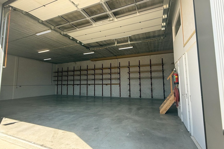 BedrijfsruimteaanDucaatstraat 28<br/> inZaandam BedrijfsruimteaanDucaatstraat 28<br/> inZaandam