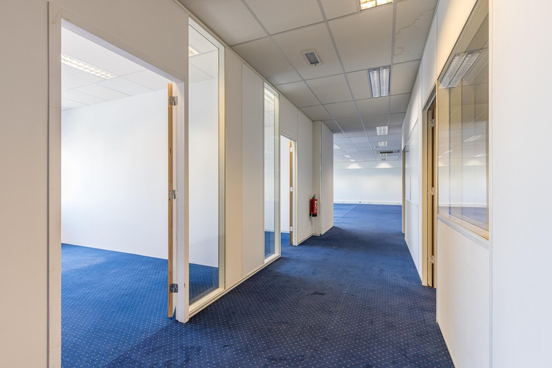 BedrijfsruimteaanZonnebaan 25 - 27<br/> inUtrecht