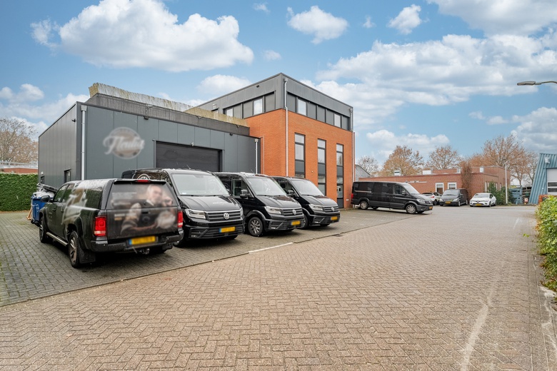KantoorruimteaanZwingel 4<br/> inHardenberg KantoorruimteaanZwingel 4<br/> inHardenberg