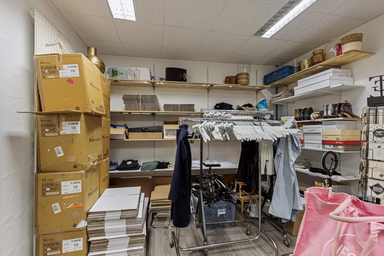 WinkelruimteaanRaadhuisstraat 108<br/> inHoogerheide WinkelruimteaanRaadhuisstraat 108<br/> inHoogerheide