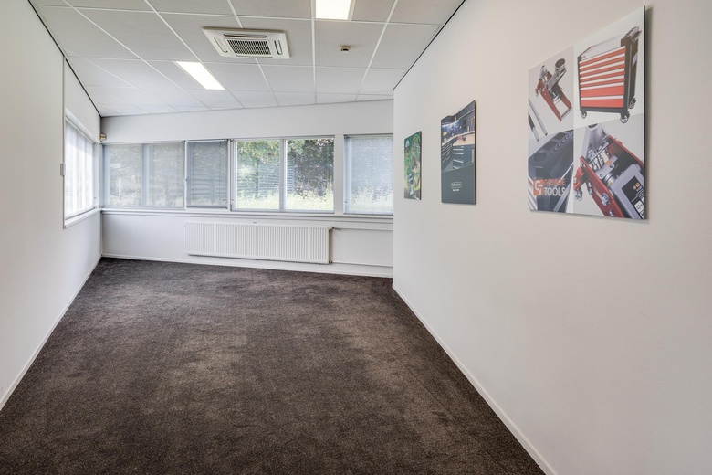 BedrijfsruimteaanRandweg 1 b<br/> inSomeren BedrijfsruimteaanRandweg 1 b<br/> inSomeren