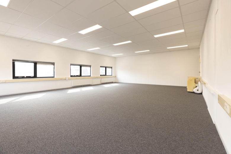KantoorruimteaanZuidplaspolderweg 4<br/> inMoordrecht KantoorruimteaanZuidplaspolderweg 4<br/> inMoordrecht