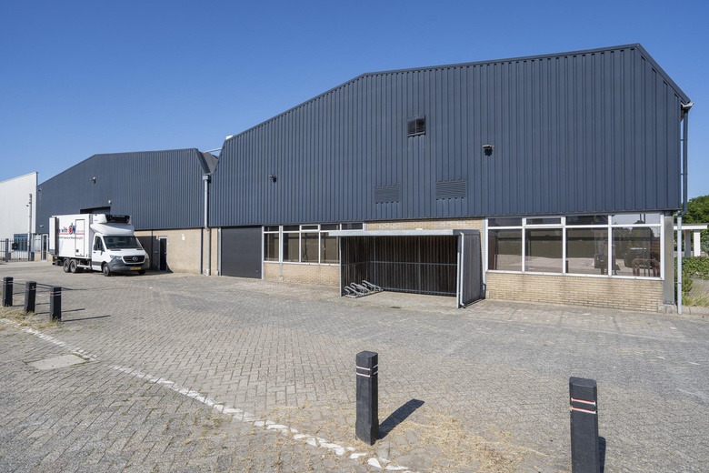 BedrijfsruimteaanIndustrieweg 31 - 33<br/> inWaardenburg BedrijfsruimteaanIndustrieweg 31 - 33<br/> inWaardenburg