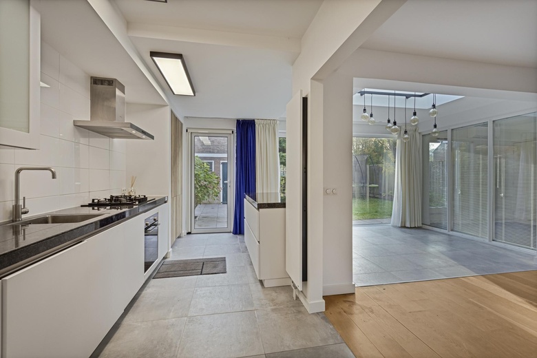 Bedrijfsruimteaanvan Renesseweg 19<br/> inEindhoven Bedrijfsruimteaanvan Renesseweg 19<br/> inEindhoven