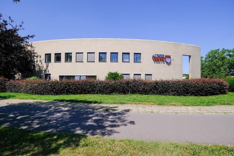 Bekijk foto 1 van Parallelweg 36