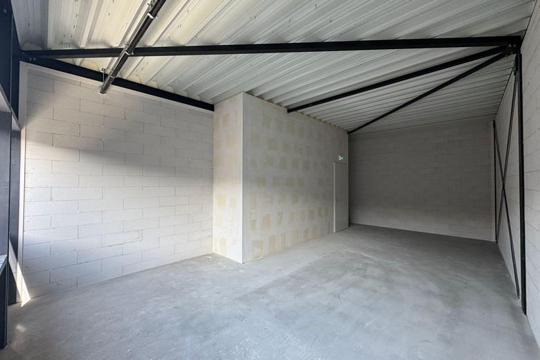 BedrijfsruimteaanFriezenstraat 12 B<br/> inRosmalen BedrijfsruimteaanFriezenstraat 12 B<br/> inRosmalen