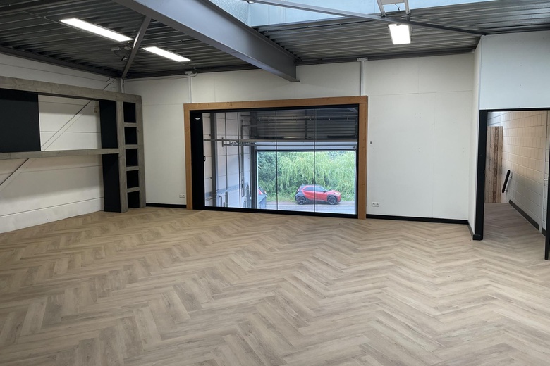 BedrijfsruimteaanBezembinder 8 a<br/> inNijkerk