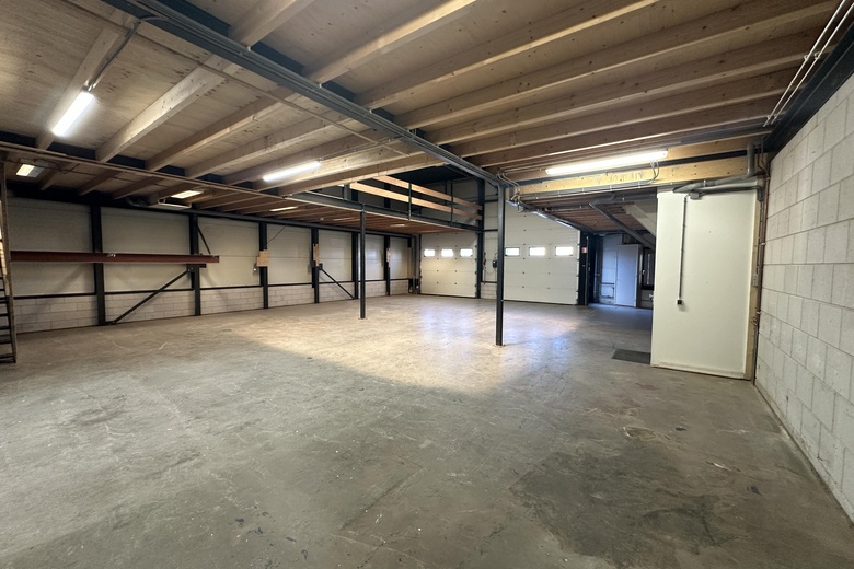 BedrijfsruimteaanJan Tinbergenstraat 19<br/> inReeuwijk BedrijfsruimteaanJan Tinbergenstraat 19<br/> inReeuwijk