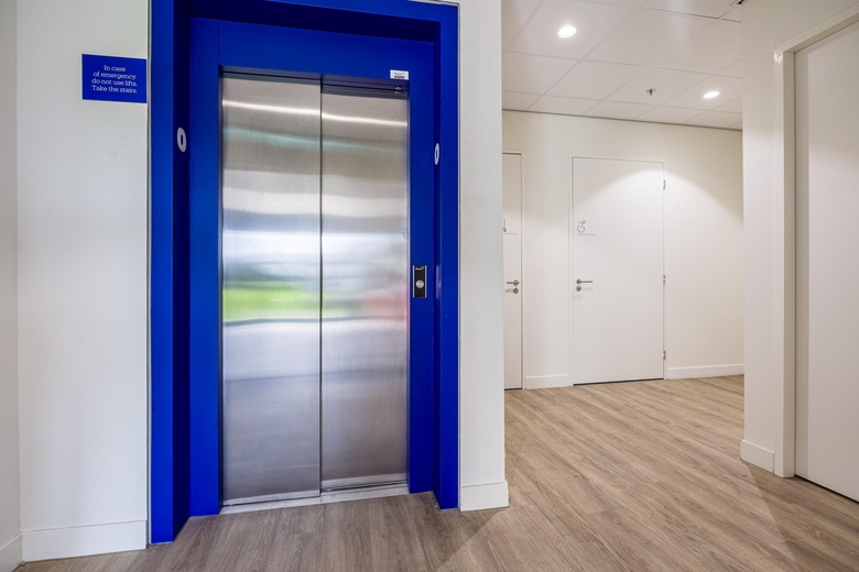 BedrijfsruimteaanRietgraaf 10 - 12<br/> inOosterhout