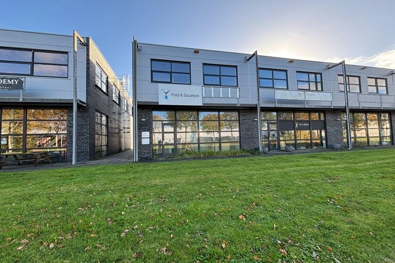 Bekijk foto 1 van Escudo 1 E Bekijk foto 1 van Escudo 1 E