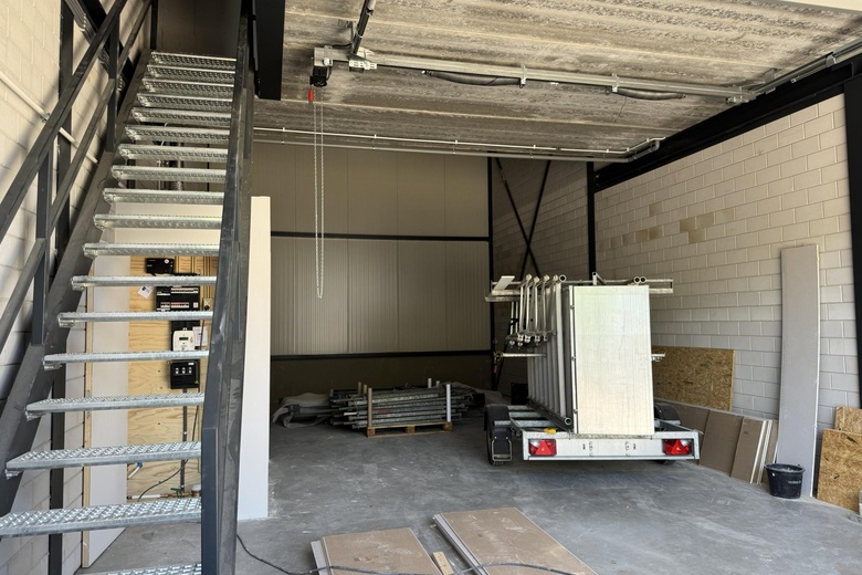 BedrijfsruimteaanAmbachtsstraat 9 c<br/> inPoortugaal