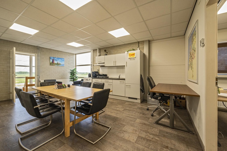 BedrijfsruimteaanRijthoek 11<br/> inHaaften