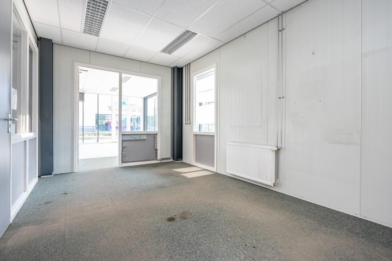 BedrijfsruimteaanBoezemweg 15<br/> inOude-Tonge