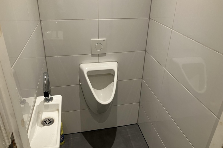 BedrijfsruimteaanPeppelkade 15 a<br/> inHouten