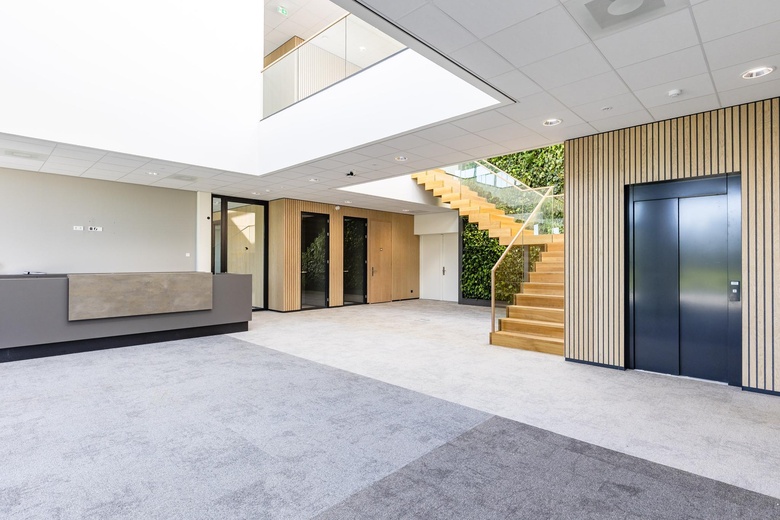 BedrijfsruimteaanPaderbornstraat 1<br/> inZwolle BedrijfsruimteaanPaderbornstraat 1<br/> inZwolle
