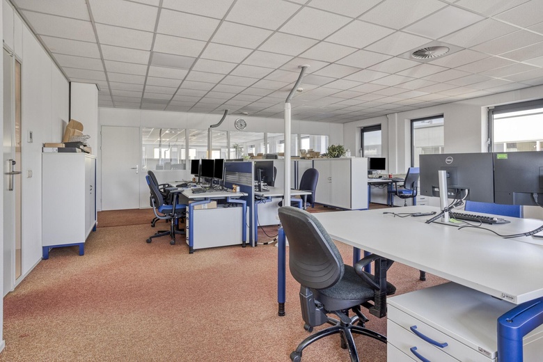 KantoorruimteaanSchutweg 15 a<br/> inWaalwijk KantoorruimteaanSchutweg 15 a<br/> inWaalwijk