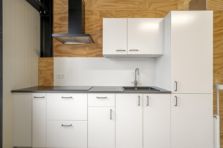 BedrijfsruimteaanExpeditieweg 8 r<br/> inAndelst