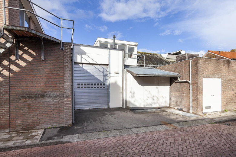 BedrijfsruimteaanW. Poolmanstraat 14<br/> inDriebruggen