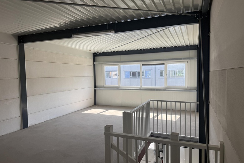 BedrijfsruimteaanLatensteinse Middenweg 31<br/> inTiel