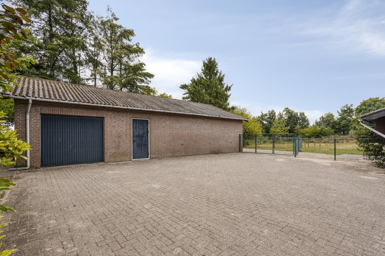 BedrijfsruimteaanEindhovenseweg 27 b<br/> inSon en Breugel