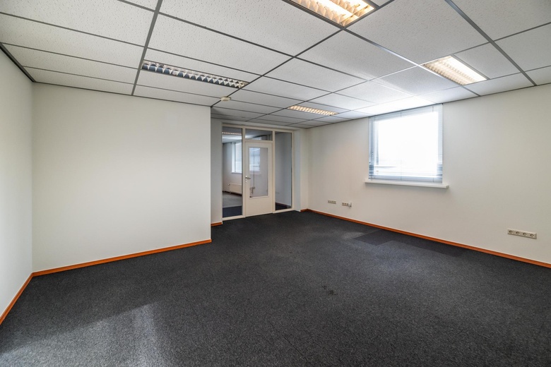 KantoorruimteaanBeatrixhaven 8 b<br/> inWerkendam KantoorruimteaanBeatrixhaven 8 b<br/> inWerkendam