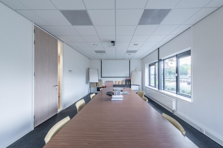 BedrijfsruimteaanStaalwijk 21<br/> inDronten