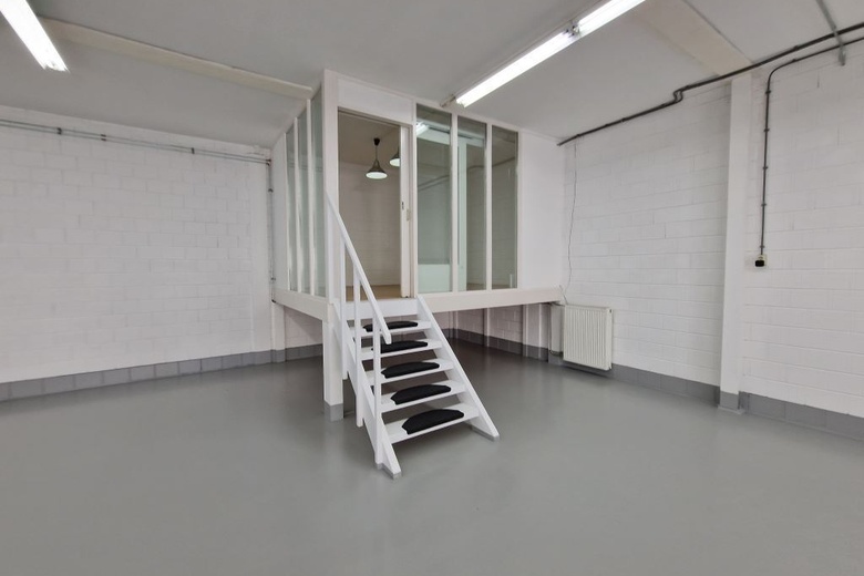 BedrijfsruimteaanOndernemingsweg 5<br/> inUithoorn BedrijfsruimteaanOndernemingsweg 5<br/> inUithoorn