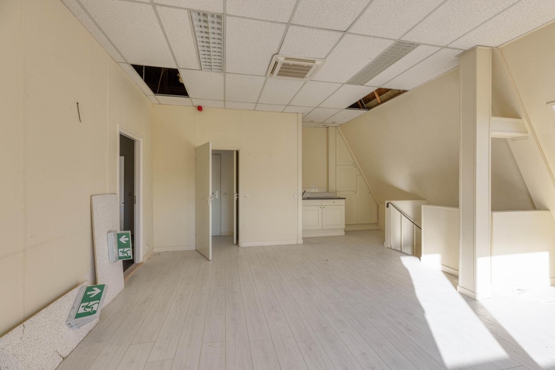 KantoorruimteaanHellingstraat 22<br/> inHuizen