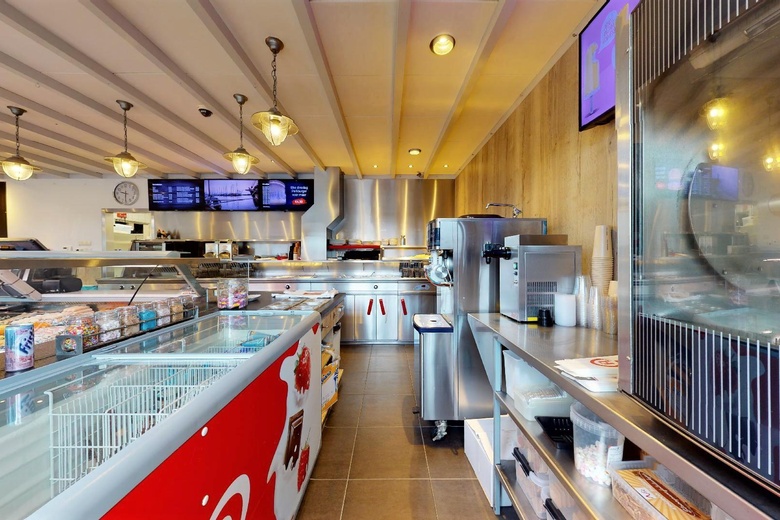 HorecaaanSaturnusstraat 28<br/> inVolendam HorecaaanSaturnusstraat 28<br/> inVolendam