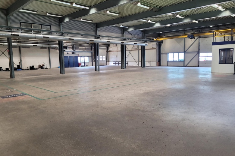 BedrijfsruimteaanDe Corantijn 28 F<br/> inZwaag BedrijfsruimteaanDe Corantijn 28 F<br/> inZwaag
