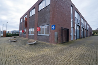 Bekijk foto 2 van Einsteinweg 11 a
