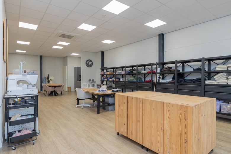 BedrijfsruimteaanCilinderweg 43 U19<br/> inRoelofarendsveen