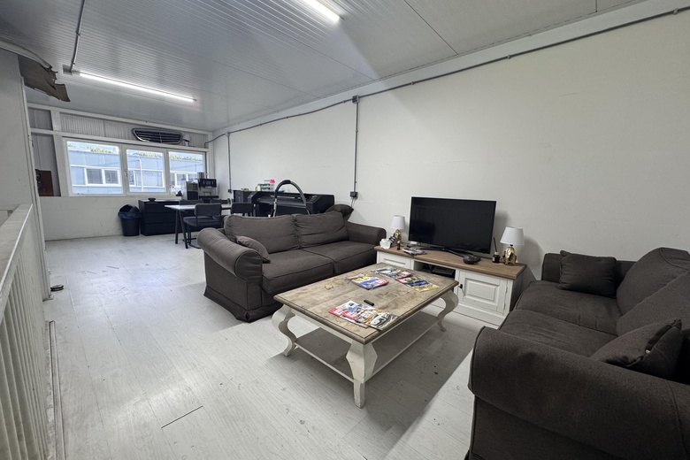 BedrijfsruimteaanZandzuigerstraat 76<br/> inAlmere