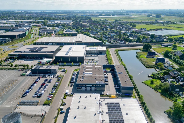 BedrijfsruimteaanZeppelinstraat 33<br/> inBerkel en Rodenrijs BedrijfsruimteaanZeppelinstraat 33<br/> inBerkel en Rodenrijs