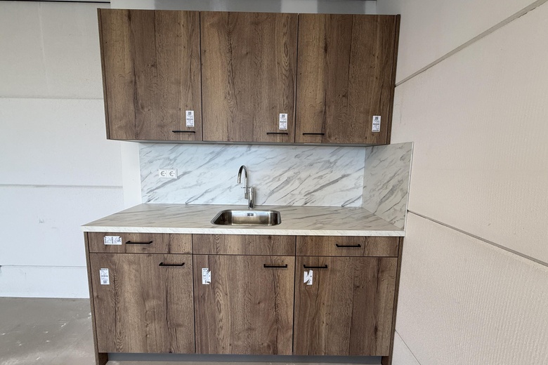 BedrijfsruimteaanReedijk 8 F 22<br/> inHeinenoord